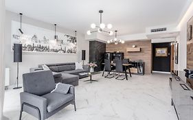Deo Plaza Waterfront Luxury Apartments By Noclegi Renters